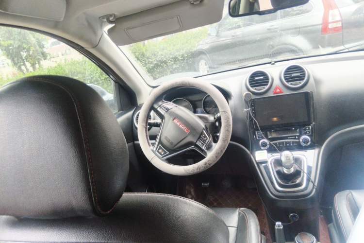 Used Haval H6 2013 Upgraded Model 1.5T Manual Two-Wheel Drive Elite Version Steering Wheel