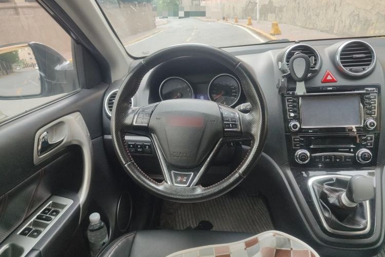 Used Haval H6 2013 Upgraded Model 1.5T Manual Two-Wheel Drive Elite Version Steering Wheel