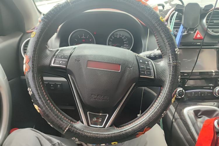 Used Haval H6 2013 Upgraded Model 1.5T Manual Two-Wheel Drive Urban Version Steering Wheel