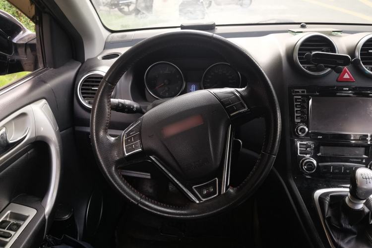 Used Haval H6 2013 Upgraded Model 1.5T Manual Two-Wheel Drive Elite Version Steering Wheel