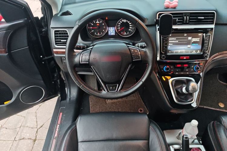 Used Haval H6 2013 Upgraded Model 1.5T Manual Two-Wheel Drive Prestige Version Steering Wheel