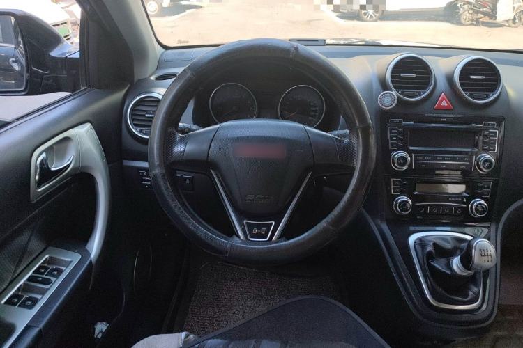 Used Haval H6 2013 Upgraded Model 1.5T Manual Two-Wheel Drive Urban Version Steering Wheel