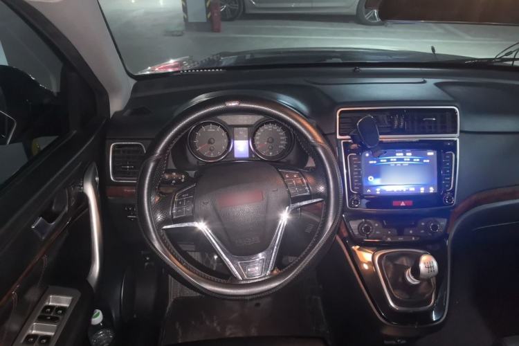 Used Haval H6 2013 Sports Edition 1.5T Manual Two-Wheel Drive Elite Model Steering Wheel