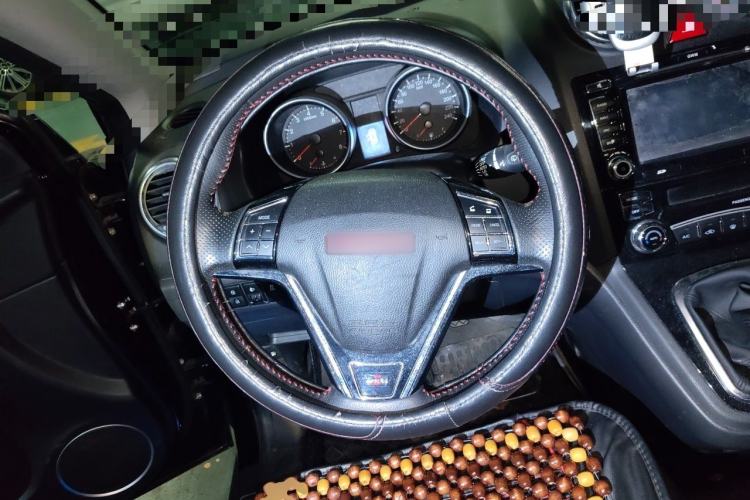 Used Haval H6 2013 Upgraded Model 1.5T Manual Two-Wheel Drive Elite Version Steering Wheel
