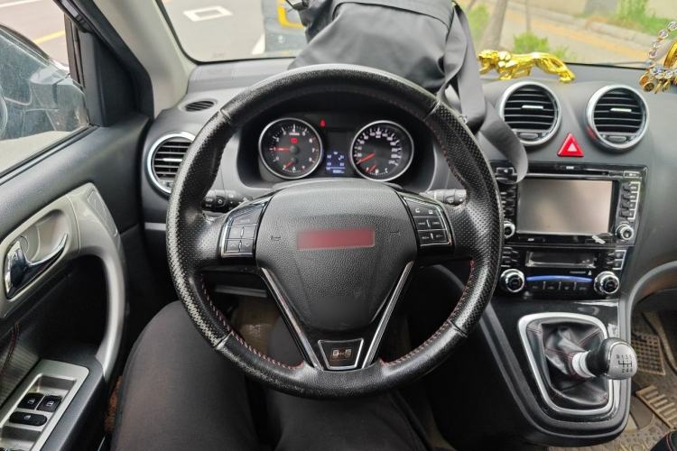 Used Haval H6 2013 Upgraded Model 1.5T Manual Two-Wheel Drive Elite Version Steering Wheel