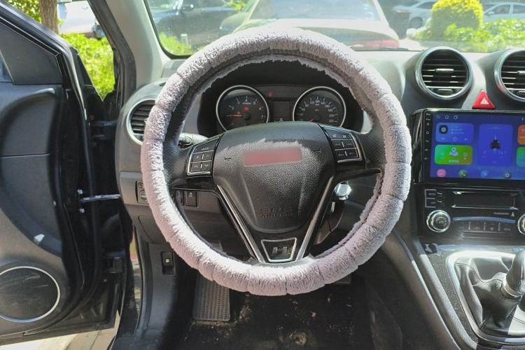 Used Haval H6 2013 Upgraded Model 1.5T Manual Two-Wheel Drive Elite Version Steering Wheel