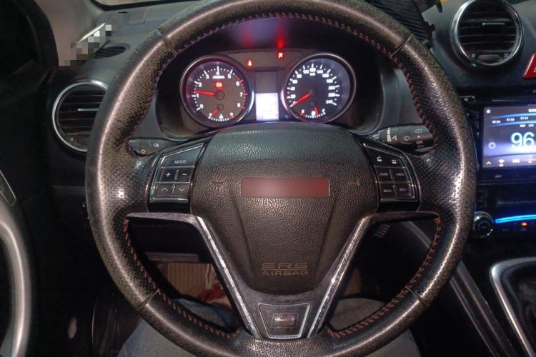 Used Haval H6 2013 Upgraded Model 1.5T Manual Two-Wheel Drive Elite Version Steering Wheel