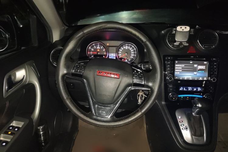 Used Haval H6 2013 Upgraded Model 2.4L Automatic Two-Wheel Drive Elite Version Steering Wheel