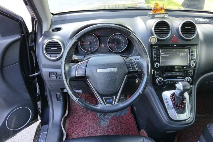 Used Haval H6 2013 Upgraded Model 2.4L Automatic Two-Wheel Drive Elite Version Steering Wheel