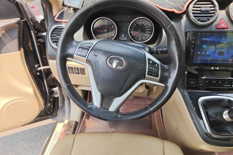 Used Haval H6 2013 Upgraded Model 1.5T Manual Two-Wheel Drive Urban Version Steering Wheel