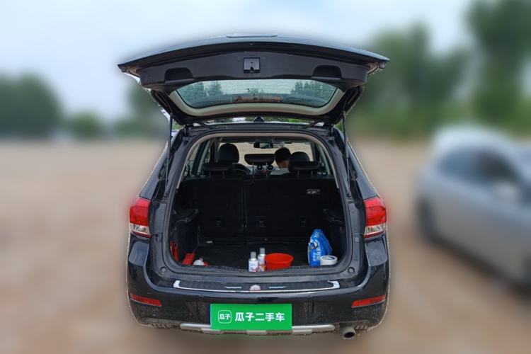 Used Haval H6 2013 Upgraded Model 2.4L Automatic Two-Wheel Drive Elite Version Trunk