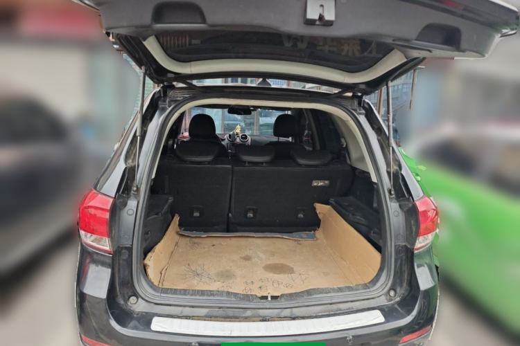 Used Haval H6 2013 Upgraded Model 1.5T Manual Two-Wheel Drive Elite Version Trunk