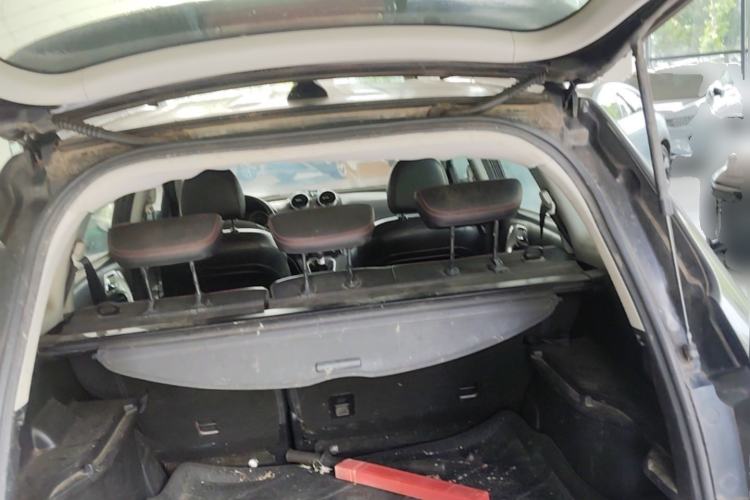 Used Haval H6 2013 Upgraded Model 1.5T Manual Two-Wheel Drive Elite Version Trunk