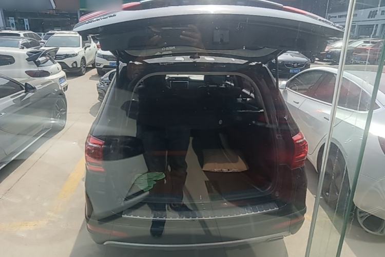 Used Haval H6 2013 Sport Edition 1.5T Manual Two-Wheel Drive Prestige Model Trunk