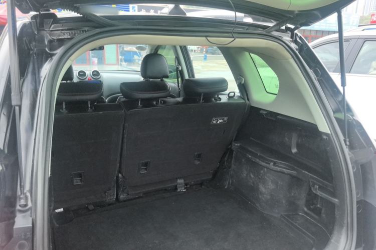 Used Haval H6 2013 Upgraded Model 1.5T Manual Two-Wheel Drive Elite Version Trunk