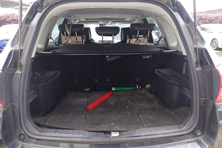 Used Haval H6 2013 Sports Edition 1.5T Manual Two-Wheel Drive Elite Model Trunk