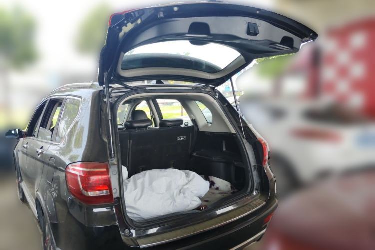 Used Haval H6 2013 Sports Edition 1.5T Manual Two-Wheel Drive Elite Model Trunk