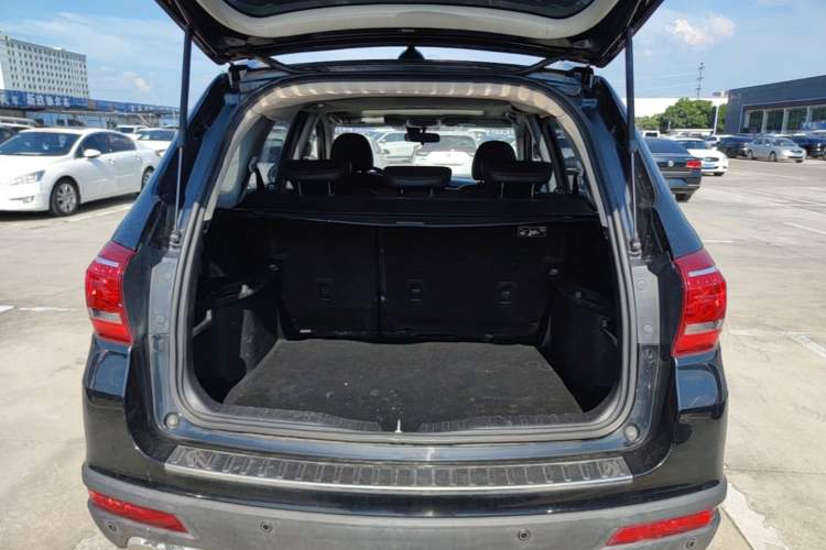 Used Haval H6 2013 Sports Edition 1.5T Manual Two-Wheel Drive Elite Model Trunk