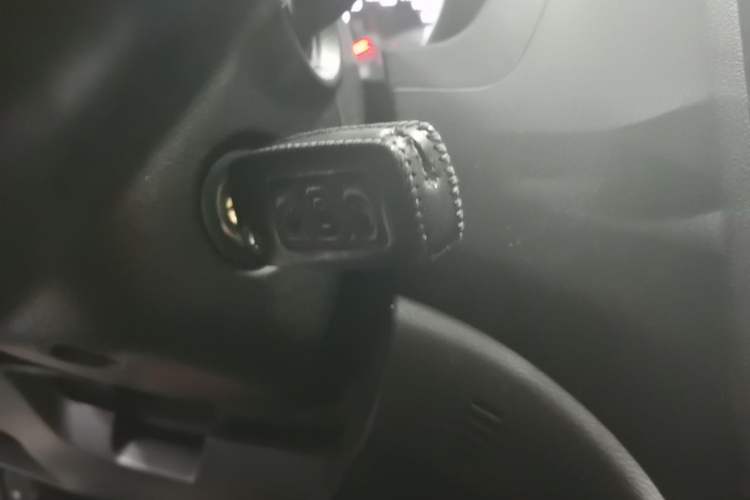Used Haval H6 2013 Upgraded Model 2.4L Automatic Two-Wheel Drive Elite Version Vehicle Key