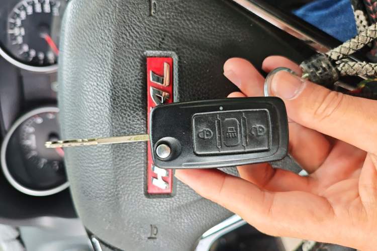 Used Haval H6 2013 Upgraded Model 2.4L Automatic Two-Wheel Drive Elite Version Vehicle Key