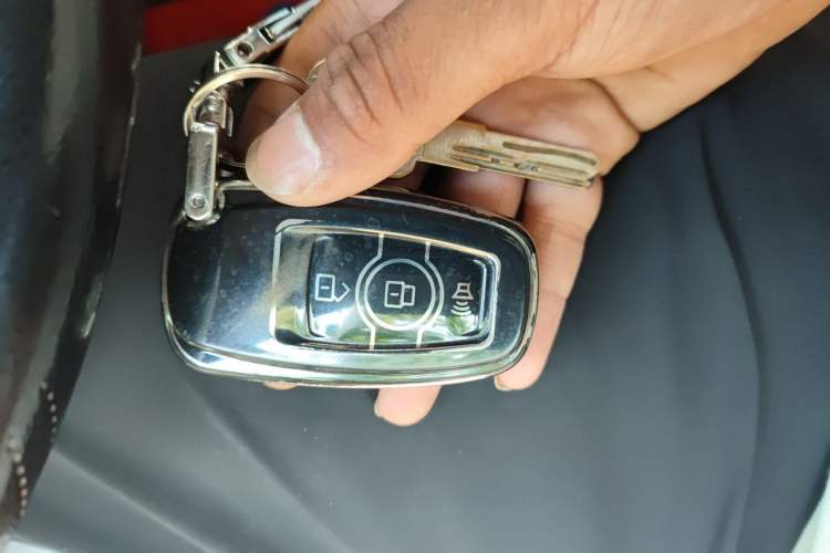 Used Haval H6 2013 Upgraded Model 1.5T Manual Two-Wheel Drive Elite Version Vehicle Key