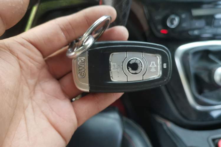 Used Haval H6 2013 Sport Edition 1.5T Manual Two-Wheel Drive Urban Model Vehicle Key