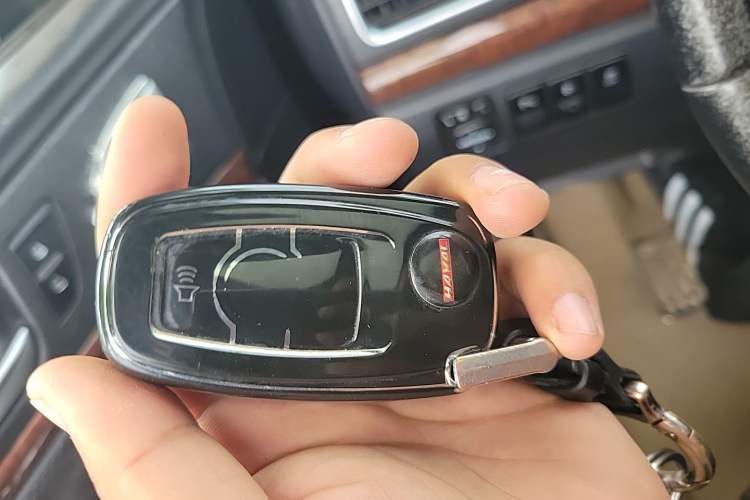 Used Haval H6 2013 Sports Edition 1.5T Manual Two-Wheel Drive Elite Model Vehicle Key