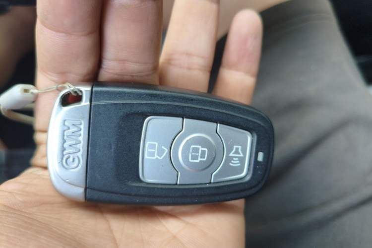 Used Haval H6 2013 Upgraded Model 1.5T Manual 4x4 Elite Version Vehicle Key