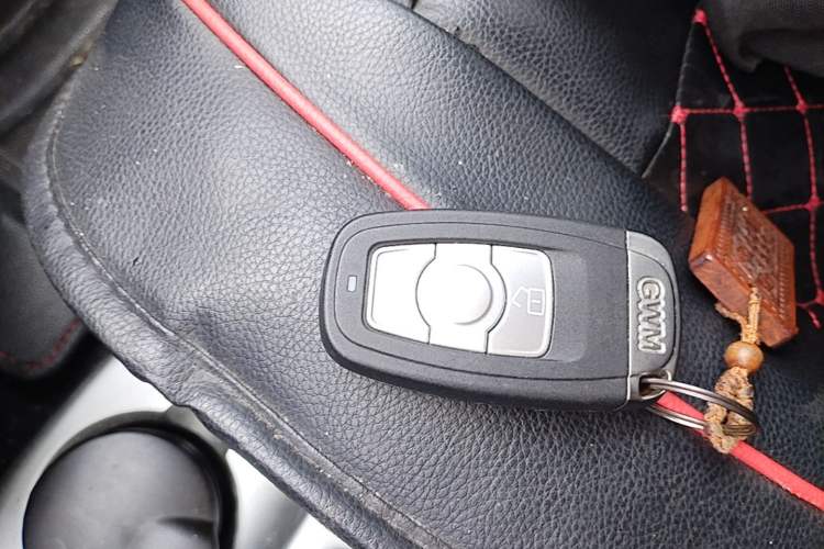 Used Haval H6 2013 Sports Edition 1.5T Manual Two-Wheel Drive Elite Model Vehicle Key
