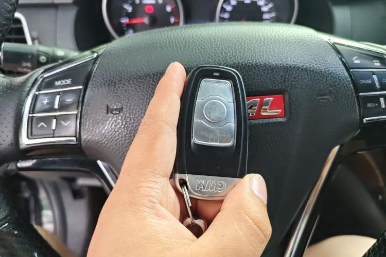 Used Haval H6 2013 Sports Edition 1.5T Manual Two-Wheel Drive Elite Model Vehicle Key