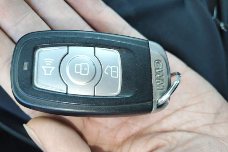 Used Haval H6 2013 Upgraded Model 1.5T Manual Two-Wheel Drive Prestige Version Vehicle Key
