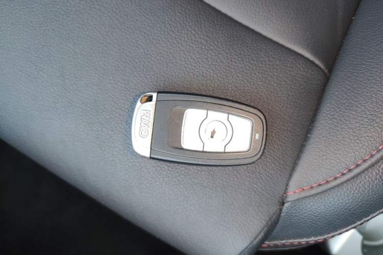 Used Haval H6 2013 Sports Edition 1.5T Manual Two-Wheel Drive Elite Model Vehicle Key