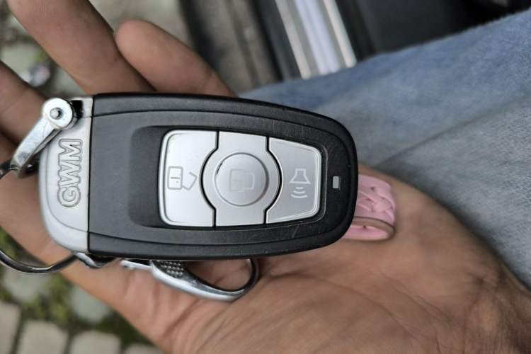 Used Haval H6 2013 Sport Edition 1.5T Manual Two-Wheel Drive Urban Model Vehicle Key