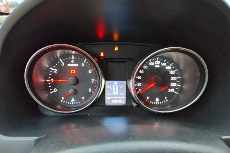 Used Haval H6 2013 Sport Edition 1.5T Manual Two-Wheel Drive Prestige Model Instrument Cluster
