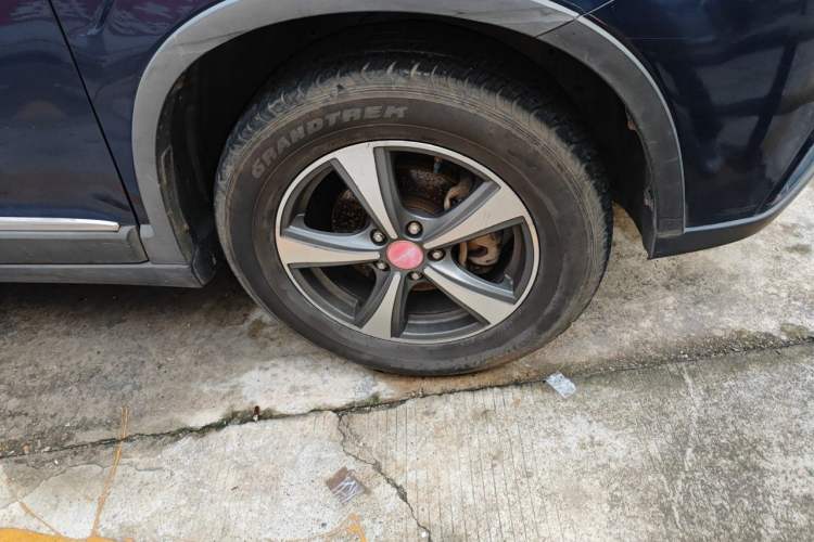 Used Haval H6 2013 Sport Edition 1.5T Manual Two-Wheel Drive Prestige Model Right Front Wheel Hub