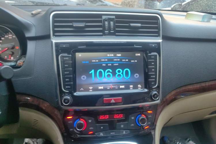 Used Haval H6 2013 Sport Edition 1.5T Manual Two-Wheel Drive Prestige Model Audio And AC Panel