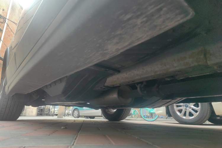 Used Haval H6 2013 Sport Edition 1.5T Manual Two-Wheel Drive Prestige Model Chassis Front Right