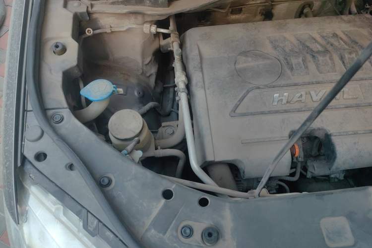 Used Haval H6 2013 Sport Edition 1.5T Manual Two-Wheel Drive Prestige Model Engine Bay Right