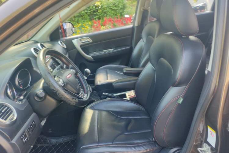 Used Haval H6 2013 Upgraded Model 1.5T Manual Two-Wheel Drive Elite Version Left Front Seat
