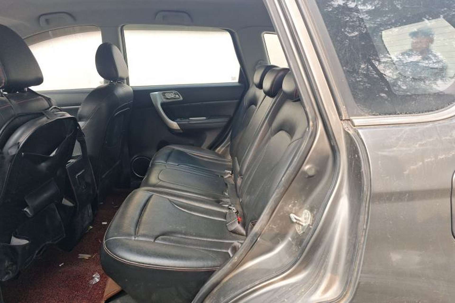 Used Haval H6 2013 Upgraded Model 1.5T Manual Two-Wheel Drive Elite Version Left Rear Seat