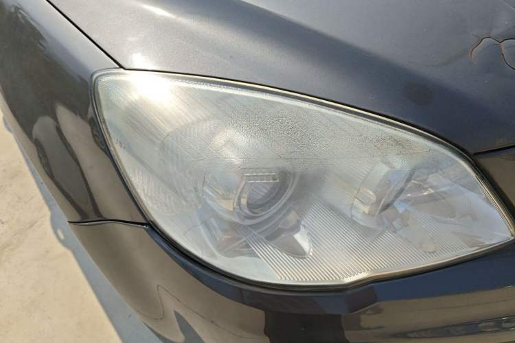 Used Haval H6 2013 Upgraded Model 1.5T Manual Two-Wheel Drive Elite Version Right Front Headlight