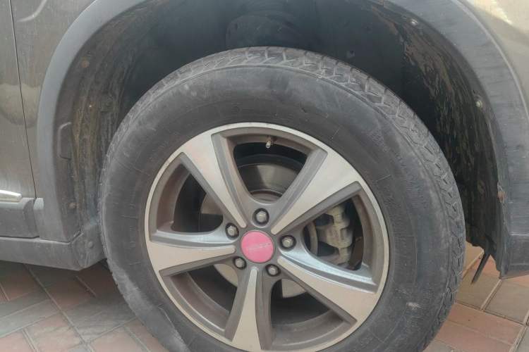 Used Haval H6 2013 Sport Edition 1.5T Manual Two-Wheel Drive Prestige Model Right Front Wheel Hub