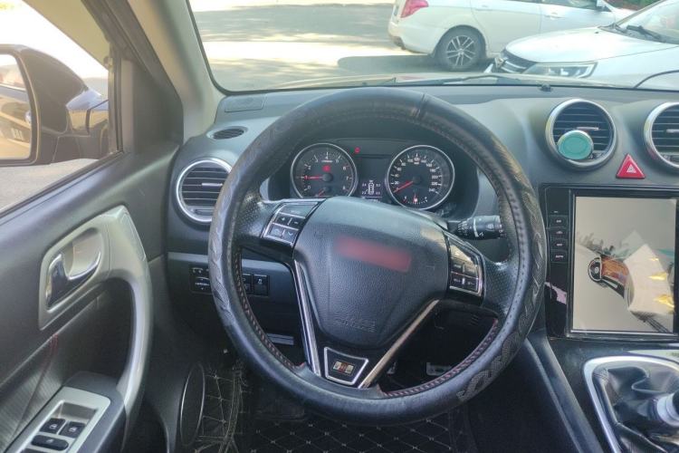 Used Haval H6 2013 Upgraded Model 1.5T Manual Two-Wheel Drive Elite Version Steering Wheel