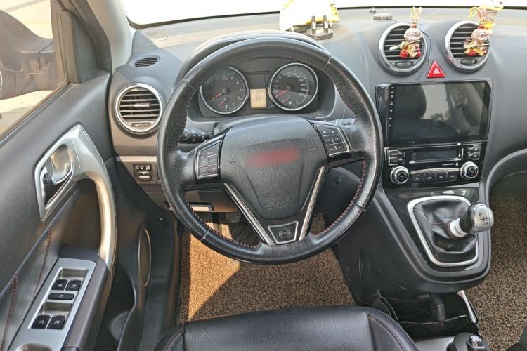Used Haval H6 2013 Upgraded Model 1.5T Manual Two-Wheel Drive Elite Version Steering Wheel