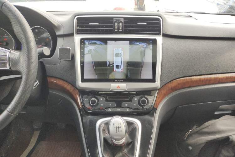 Used Haval H6 2013 Sport Edition 1.5T Manual Two-Wheel Drive Prestige Model Audio And AC Panel