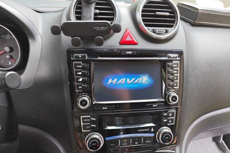 Used Haval H6 2013 Upgraded Model 1.5T Manual Two-Wheel Drive Elite Version Audio And AC Panel