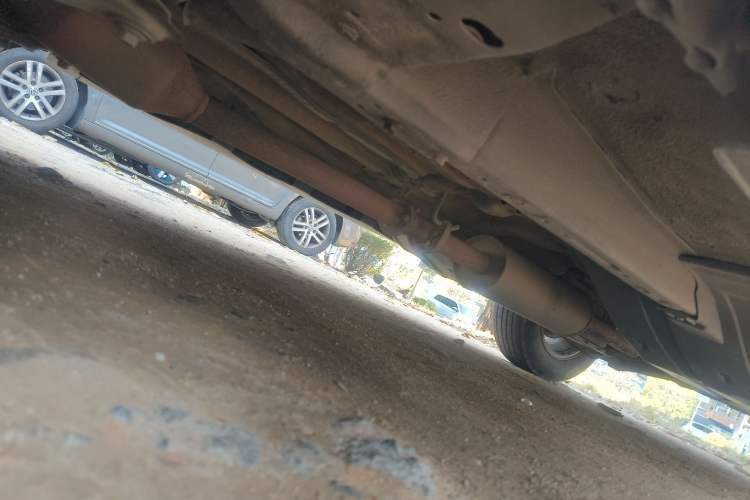 Used Haval H6 2013 Upgraded Model 2.4L Automatic Two-Wheel Drive Elite Version Chassis Front Left