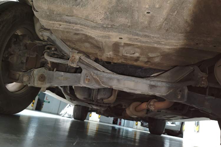 Used Haval H6 2013 Upgraded Model 1.5T Manual Two-Wheel Drive Elite Version Chassis Rear