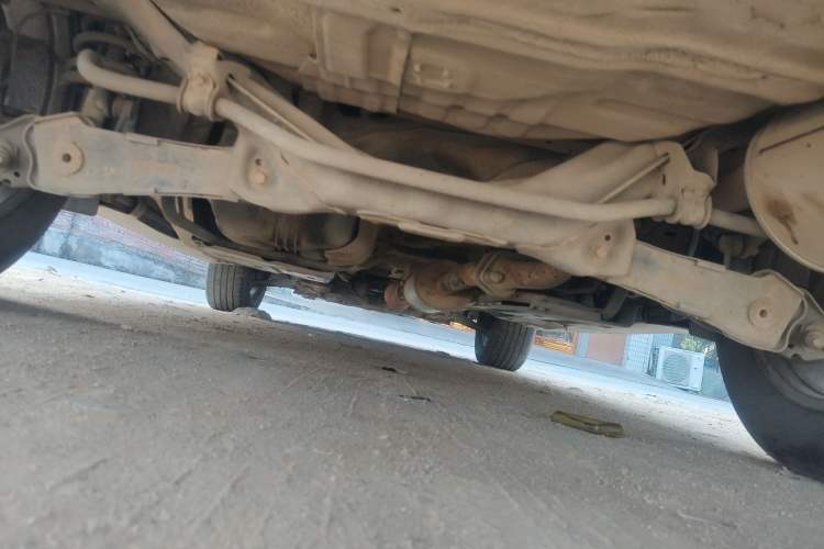 Used Haval H6 2013 Upgraded Model 2.4L Automatic Two-Wheel Drive Elite Version Chassis Rear