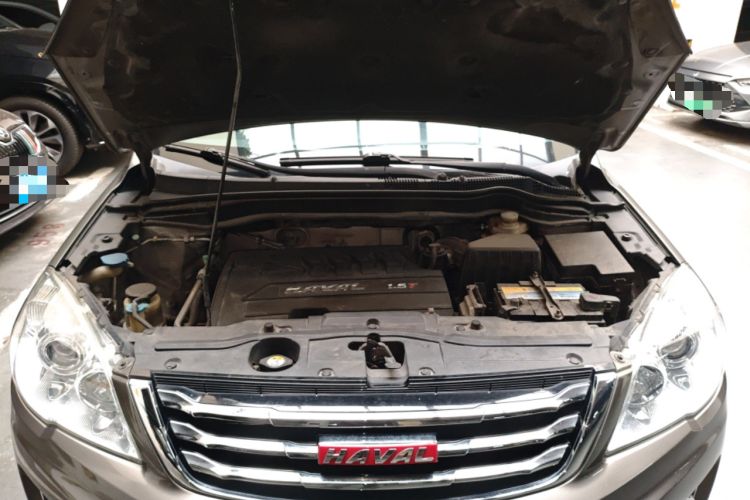 Used Haval H6 2013 Upgraded Model 1.5T Manual Two-Wheel Drive Elite Version Engine Bay